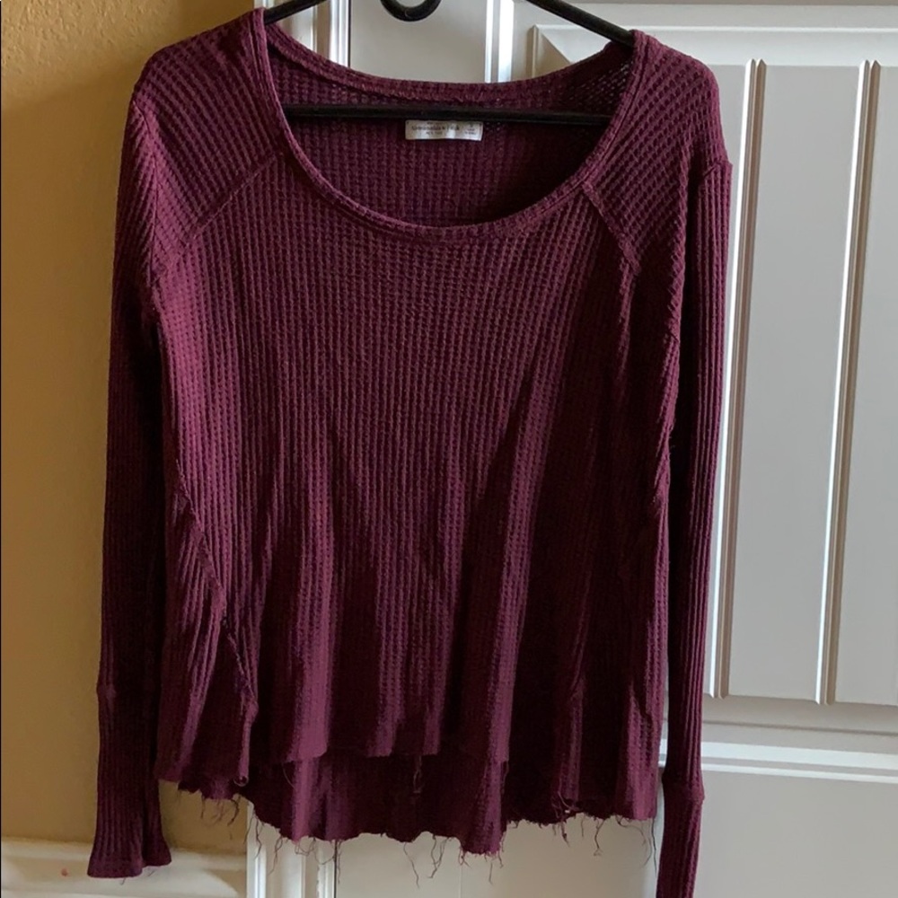 burgundy distressed abercrombie & fitch top size S